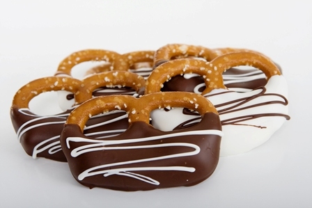 Caramel Pretzel Knots - 12-Apples, Caramel Pretzel Rods, Caramel Pretzel Knots, Caramel Gifts, Wedding and Party Favors, Gift Boxes