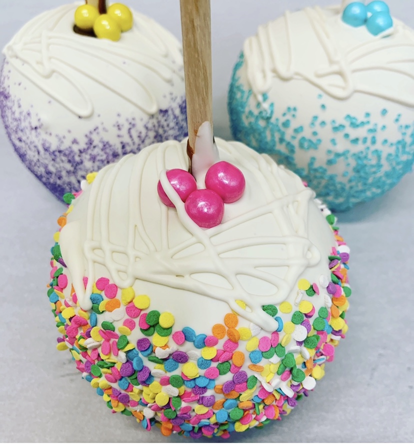 Jumbo Caramel Apple Easter Trio